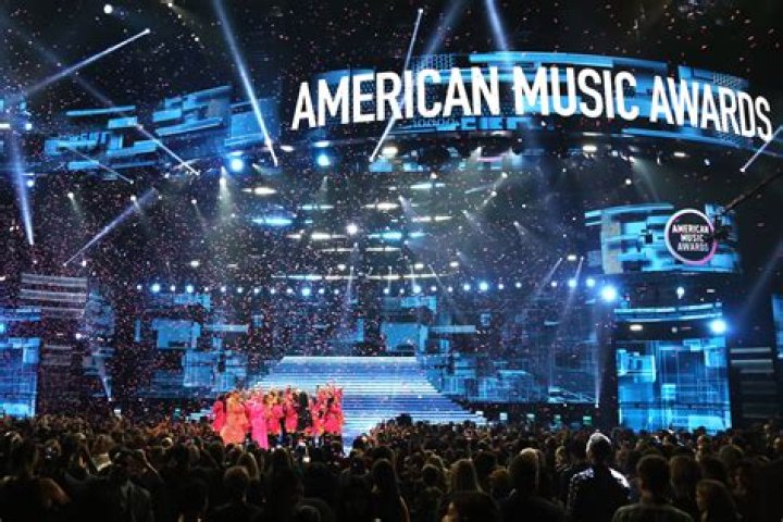 2016 AMAs Best Moments — See The American Music Awards Show’s Highlights