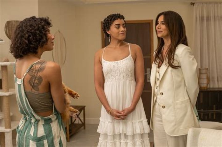 Jules & Nate Talking Secretly — Season 1 Episode 2 Recap – Hollywood Life