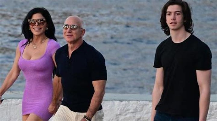 Jeff Bezos & Lauren Sanchez Hold Hands On Date Night In Santa Monica: Photos