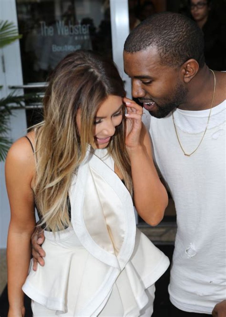 Kanye West ‘Thinking About’ Marrying Kim Kardashian At Statue Of Liberty