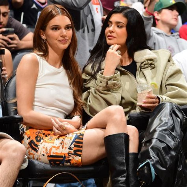 Khloe Kardashian Gets More Support From Kendall Jenner Amid Struggles